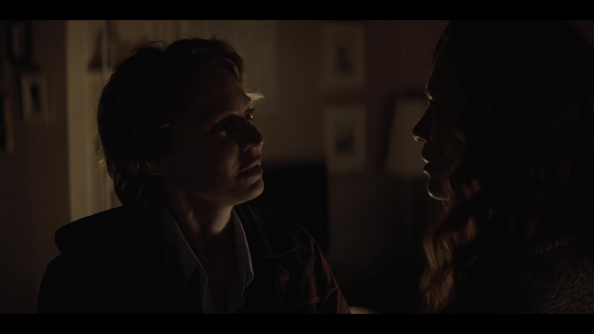 MidnightMass1x07_0076.jpg MidnightMass1x07_0076.jpg