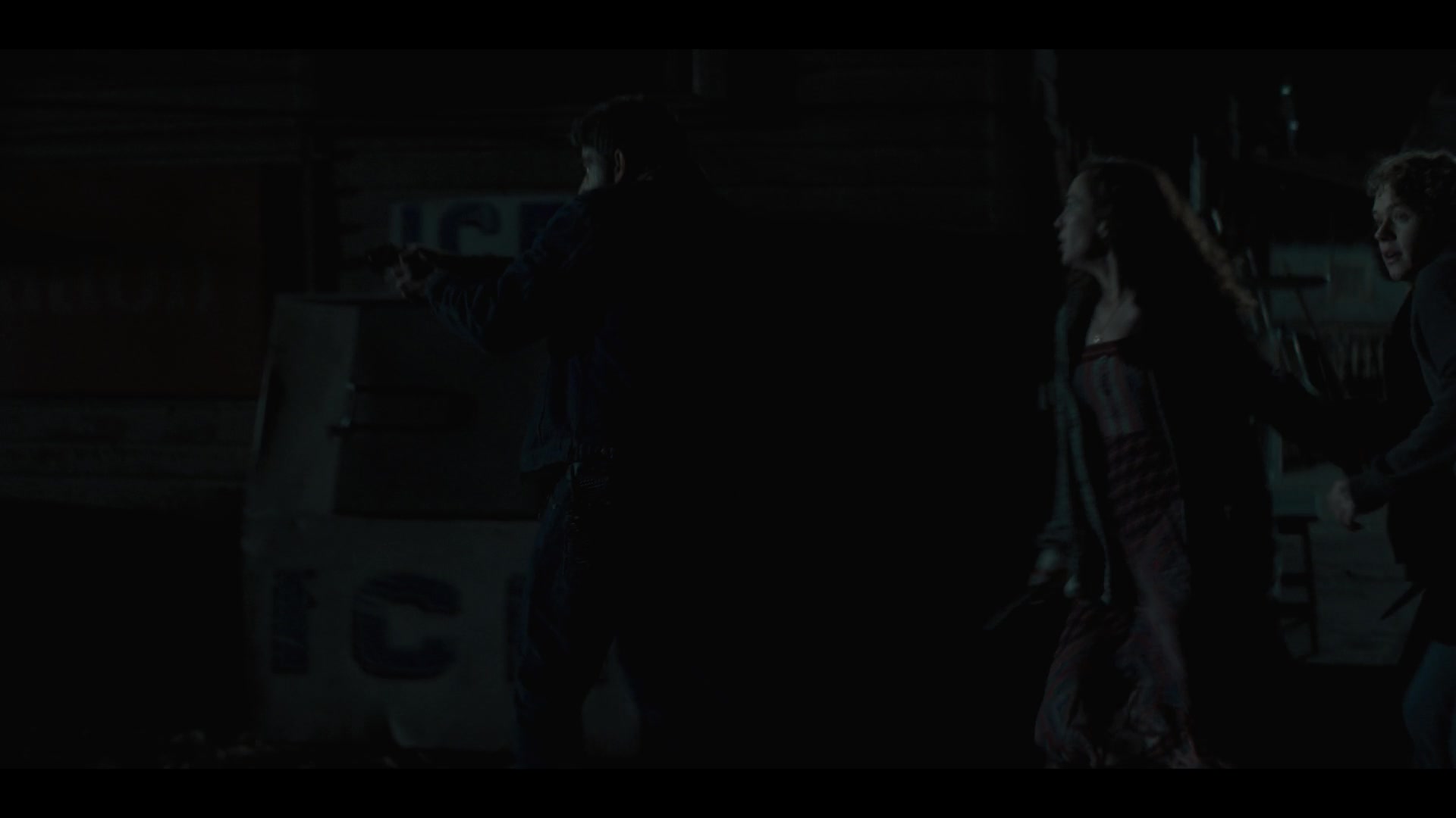 MidnightMass1x07_0082.jpg MidnightMass1x07_0082.jpg