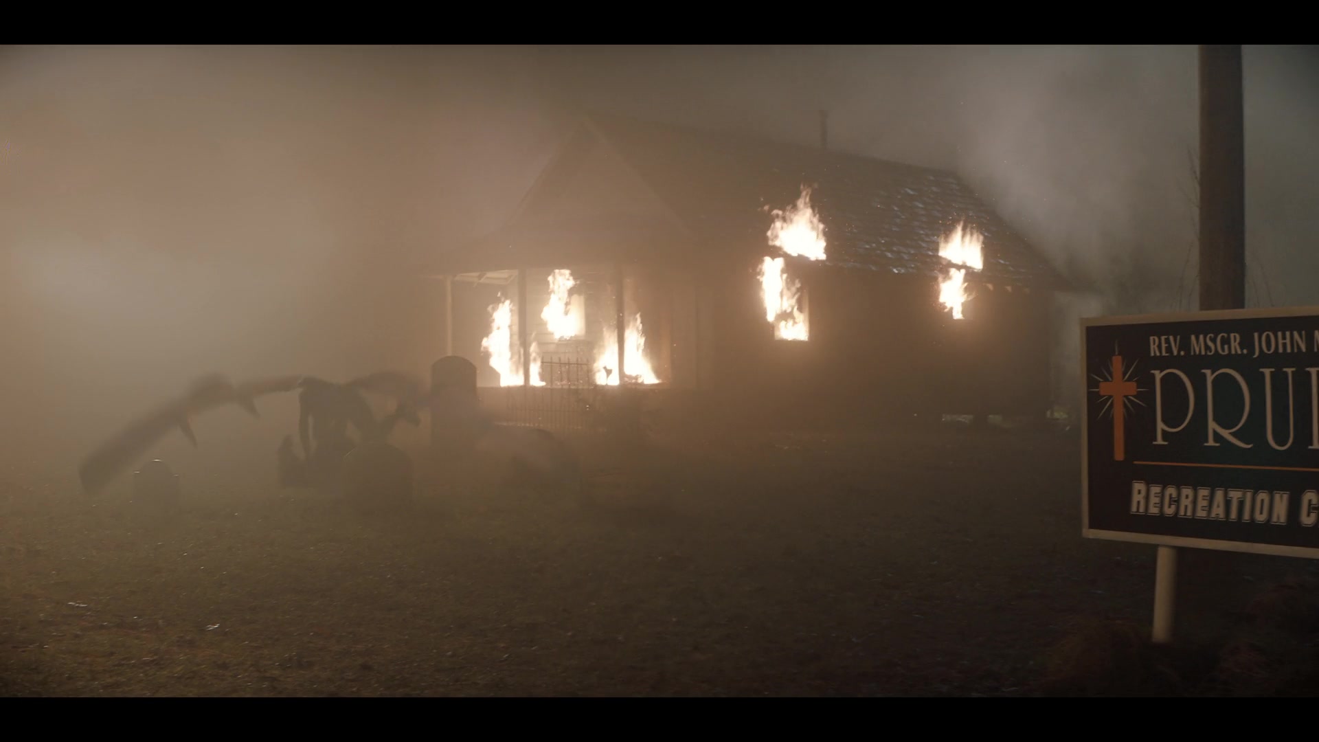 MidnightMass1x07_0143.jpg MidnightMass1x07_0143.jpg