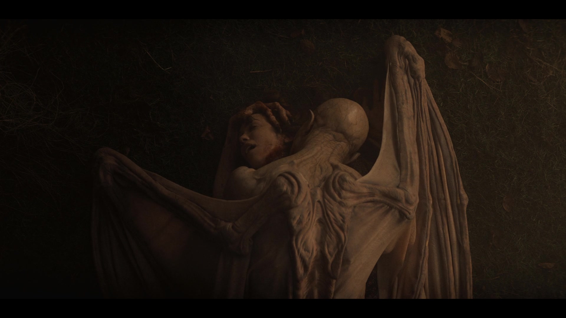 MidnightMass1x07_0152.jpg MidnightMass1x07_0152.jpg