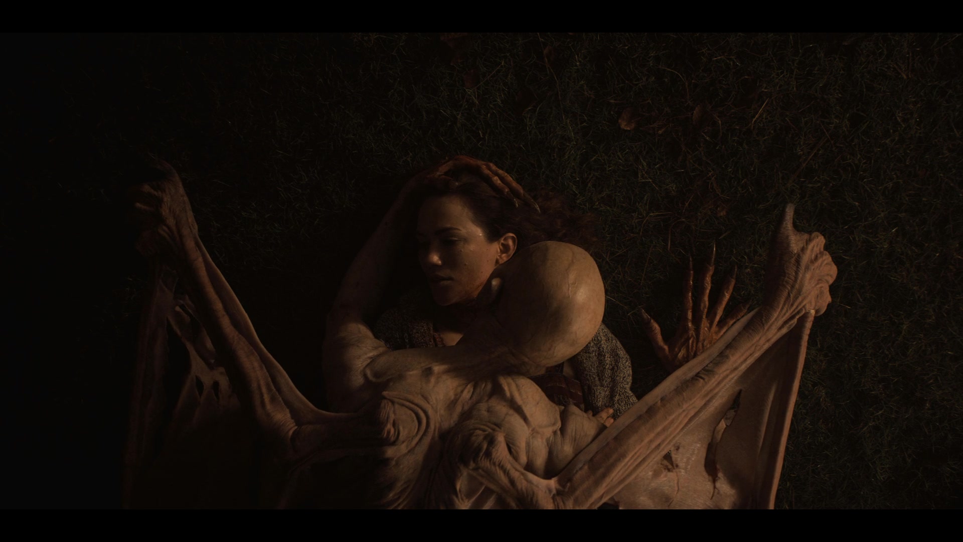 MidnightMass1x07_0169.jpg MidnightMass1x07_0169.jpg